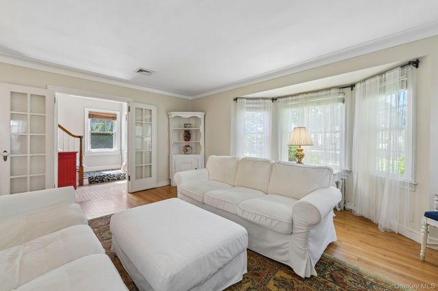 131 Floral Parkway, Floral Park, NY 11001