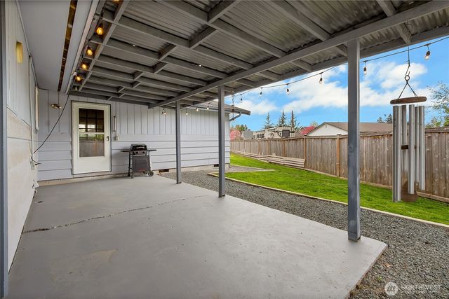 1108 20th Street NW, Puyallup, WA 98371