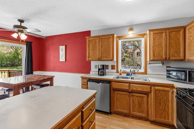 1387 Clarence Court, Saint Paul, MN 55106