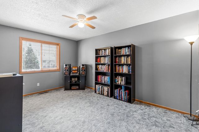 1387 Clarence Court, Saint Paul, MN 55106