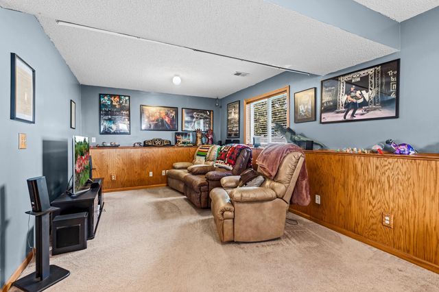 1387 Clarence Court, Saint Paul, MN 55106