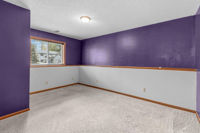 1387 Clarence Court, Saint Paul, MN 55106
