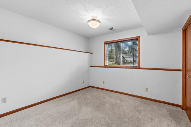 1387 Clarence Court, Saint Paul, MN 55106