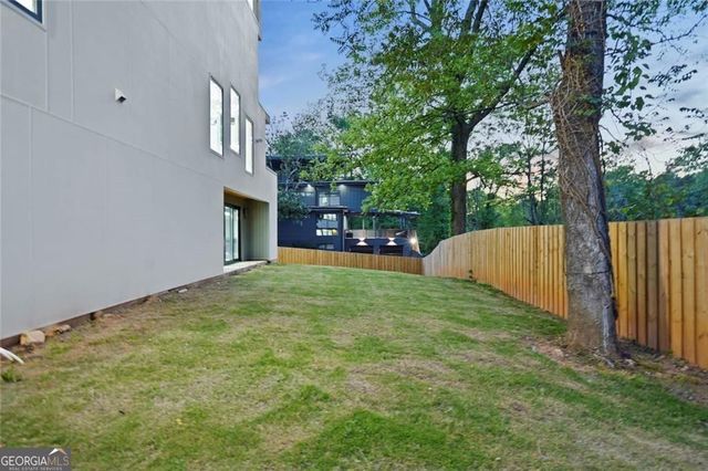 1625 Emerald Avenue SW, Atlanta, GA 30310