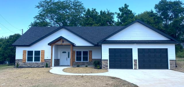 000 Brian Avenue, Ava, MO 65608