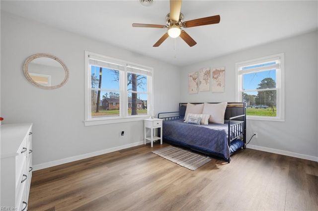 4073 Maple DR, Chesapeake, VA 23322