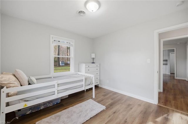 4073 Maple DR, Chesapeake, VA 23322