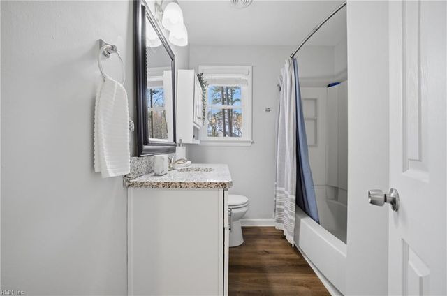 4073 Maple DR, Chesapeake, VA 23322