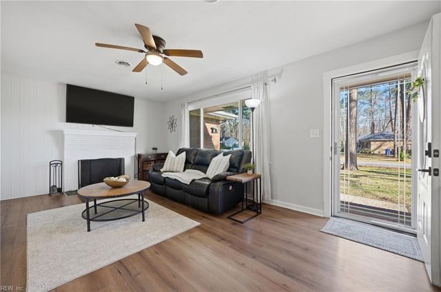 4073 Maple DR, Chesapeake, VA 23322