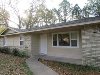 1209 S Prospect Circle, Siloam Springs, AR 72761