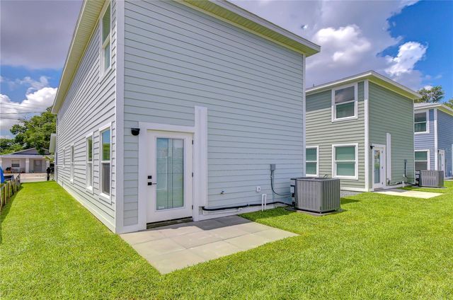214 8TH AVENUE DRIVE W, Bradenton, FL 34205
