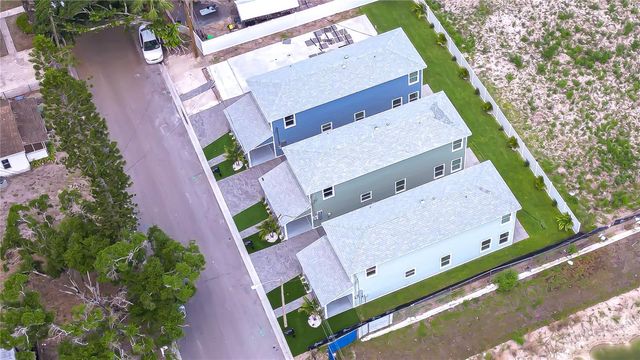 214 8TH AVENUE DRIVE W, Bradenton, FL 34205