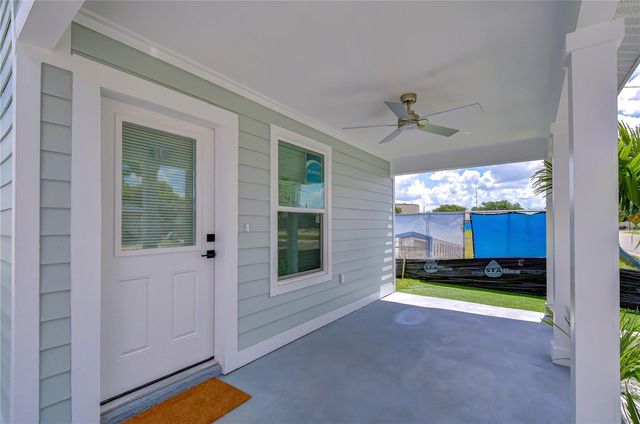 214 8TH AVENUE DRIVE W, Bradenton, FL 34205