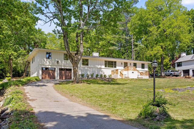 1206 Peter Pan Road, Lookout Mountain, GA 30750