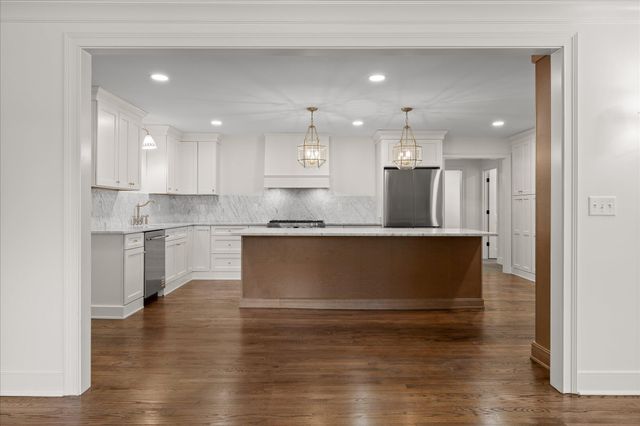 1206 Peter Pan Road, Lookout Mountain, GA 30750