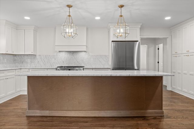 1206 Peter Pan Road, Lookout Mountain, GA 30750