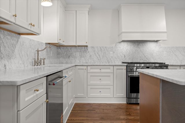 1206 Peter Pan Road, Lookout Mountain, GA 30750