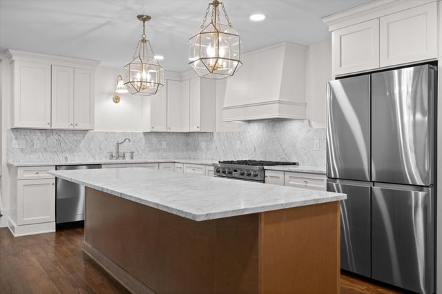 1206 Peter Pan Road, Lookout Mountain, GA 30750