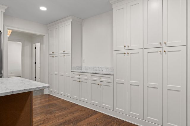 1206 Peter Pan Road, Lookout Mountain, GA 30750