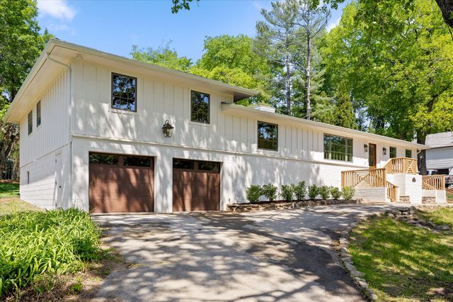 1206 Peter Pan Road, Lookout Mountain, GA 30750