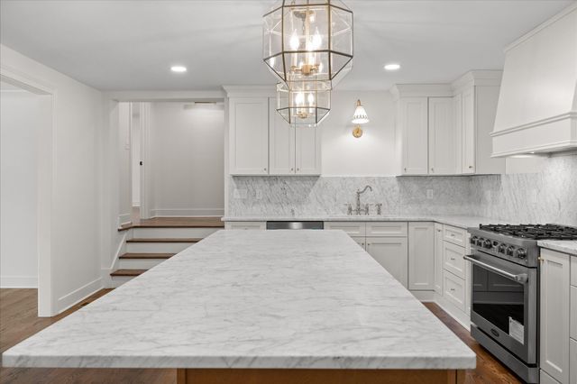 1206 Peter Pan Road, Lookout Mountain, GA 30750
