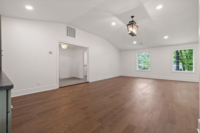 1206 Peter Pan Road, Lookout Mountain, GA 30750