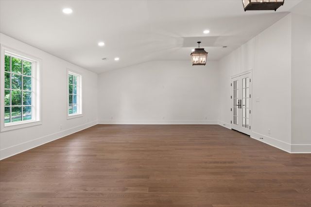 1206 Peter Pan Road, Lookout Mountain, GA 30750