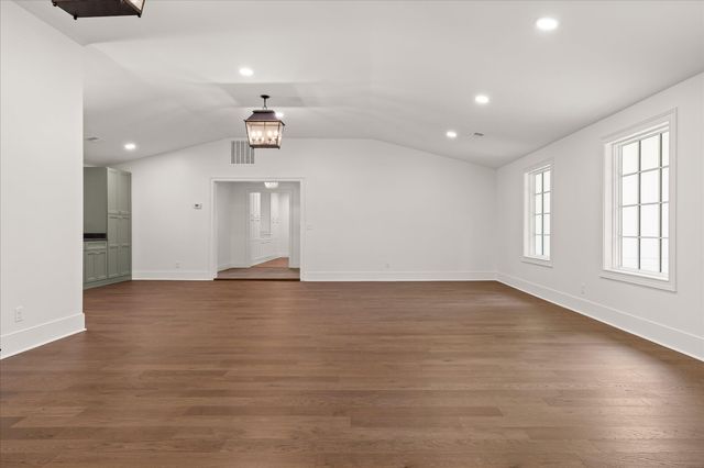 1206 Peter Pan Road, Lookout Mountain, GA 30750