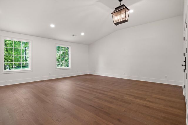 1206 Peter Pan Road, Lookout Mountain, GA 30750