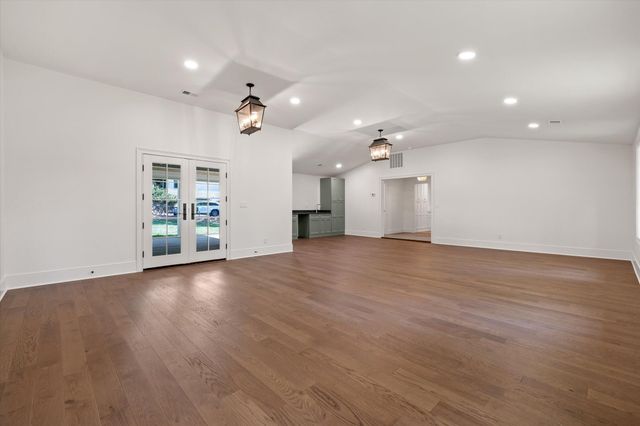 1206 Peter Pan Road, Lookout Mountain, GA 30750