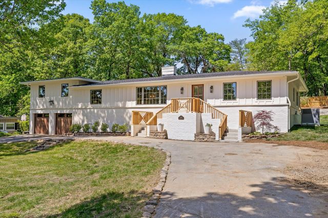 1206 Peter Pan Road, Lookout Mountain, GA 30750