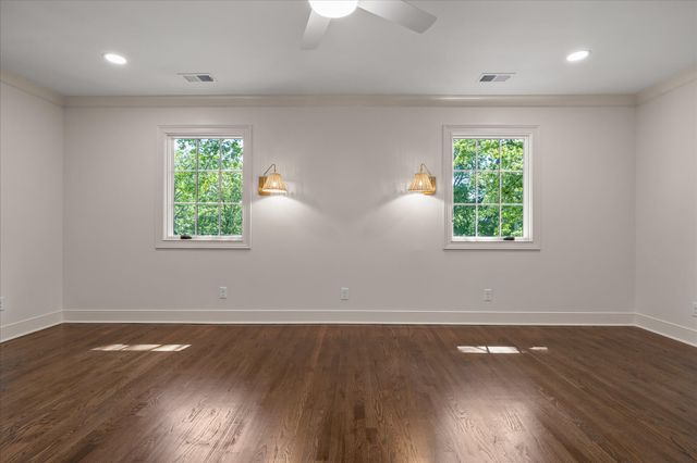 1206 Peter Pan Road, Lookout Mountain, GA 30750