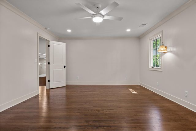 1206 Peter Pan Road, Lookout Mountain, GA 30750
