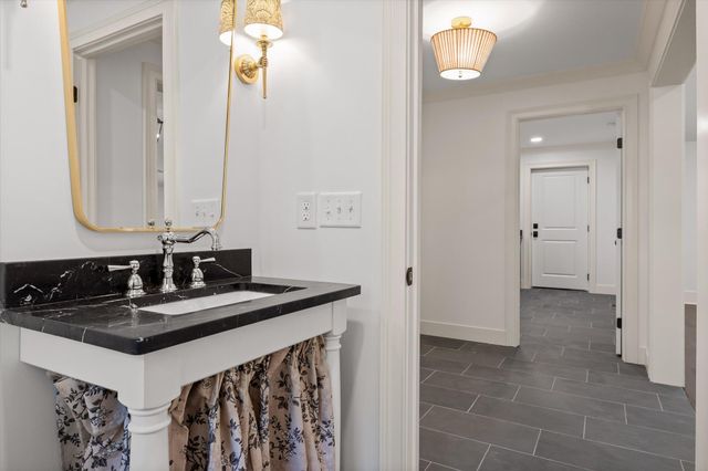 1206 Peter Pan Road, Lookout Mountain, GA 30750