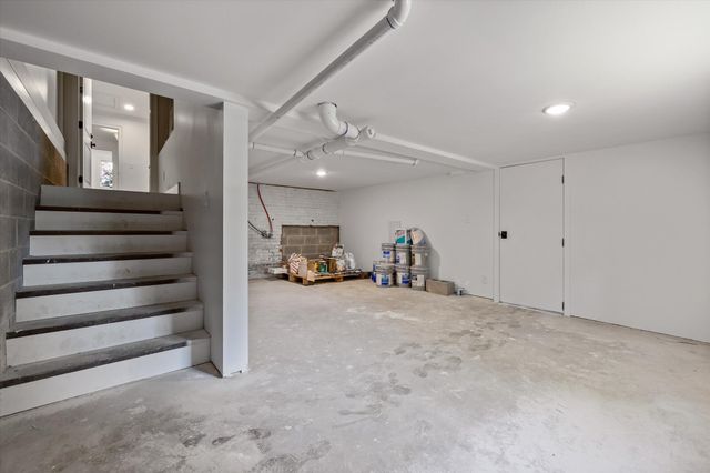 1206 Peter Pan Road, Lookout Mountain, GA 30750