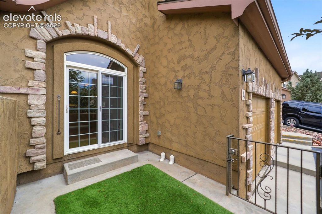 6638 Bethesda Point A, Colorado Springs, CO 80918 — photo 2