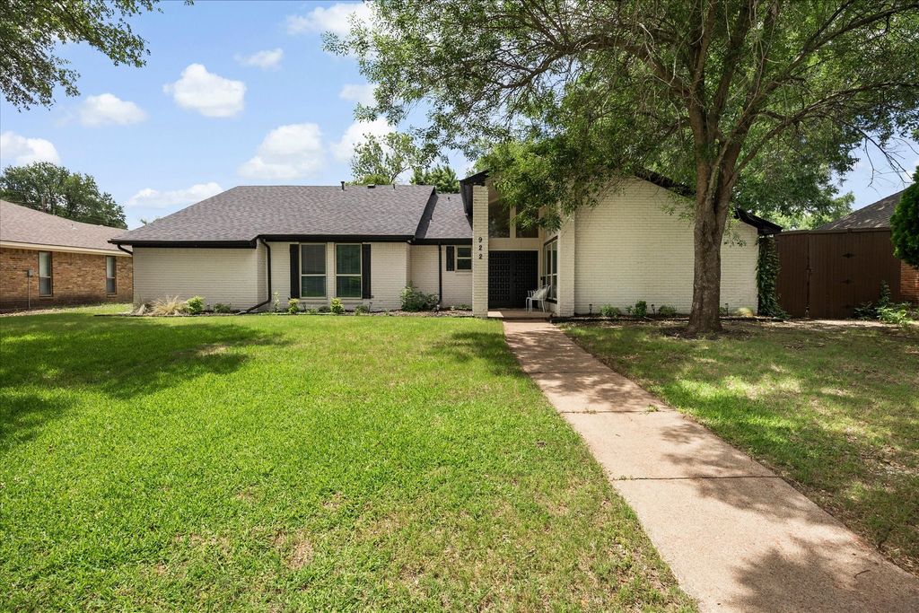 922 Thoreau Lane, Allen, TX 75002