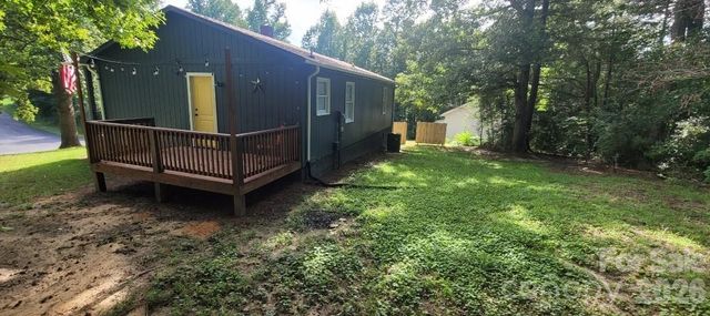 2696 Tablerock Road, Lenoir, NC 28645