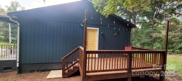 2696 Tablerock Road, Lenoir, NC 28645