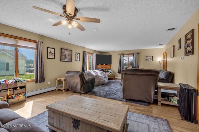 118 Joanna Drive, Toms River, NJ 08753