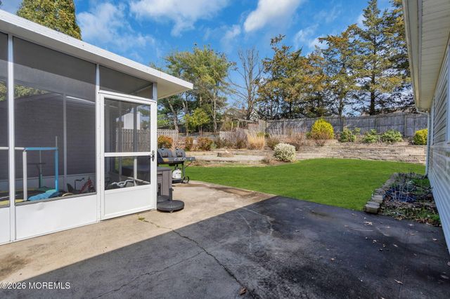 118 Joanna Drive, Toms River, NJ 08753