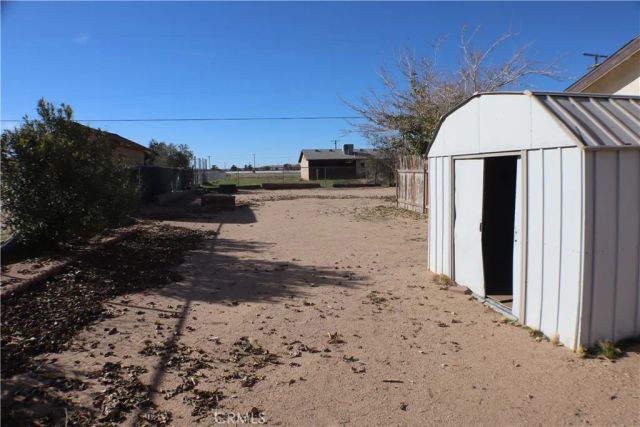 11426 Tamarisk, Hesperia, CA 92345