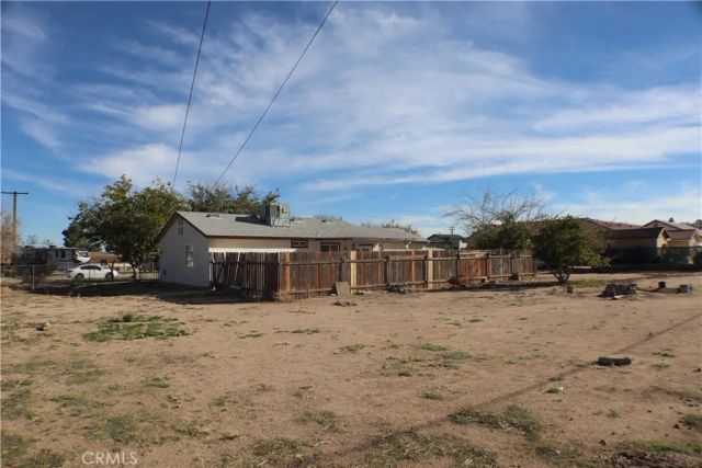 11426 Tamarisk, Hesperia, CA 92345