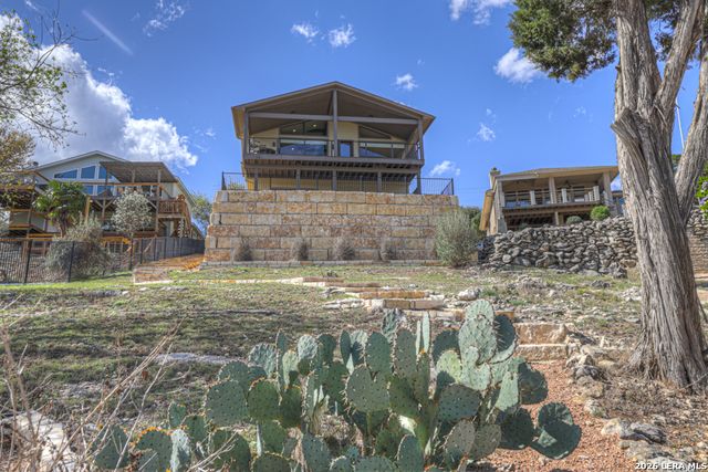 2550 Colleen, Canyon Lake, TX 78133