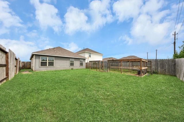 4223 Palmetto Grove Lane, Baytown, TX 77521