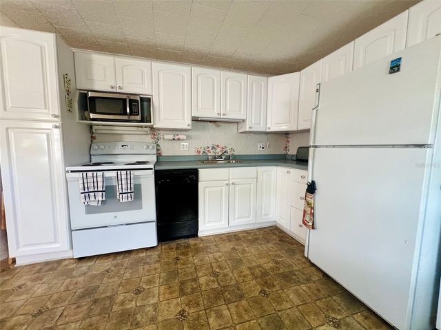 1891 ENGLEWOOD ROAD 60, Englewood, FL 34223