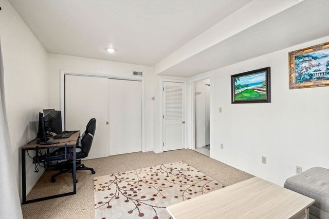 175 Tall Oaks Dr B, Weymouth, MA 02190