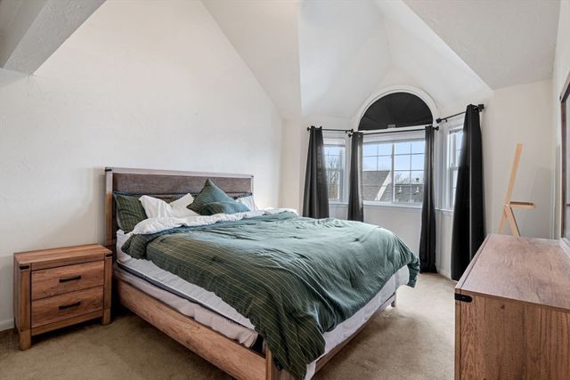 175 Tall Oaks Dr B, Weymouth, MA 02190