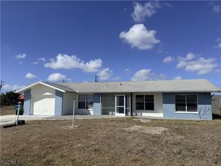 1912 SE 8th AVE, Cape Coral, FL 33990