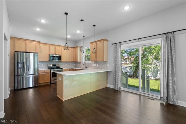 3675 Washington Park Boulevard, Newburgh Heights, OH 44105